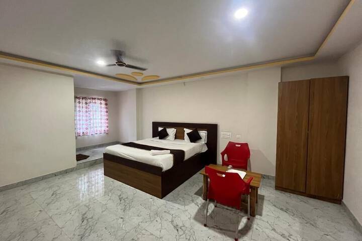 Room 9 of 27