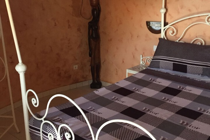 Room 5 of 24