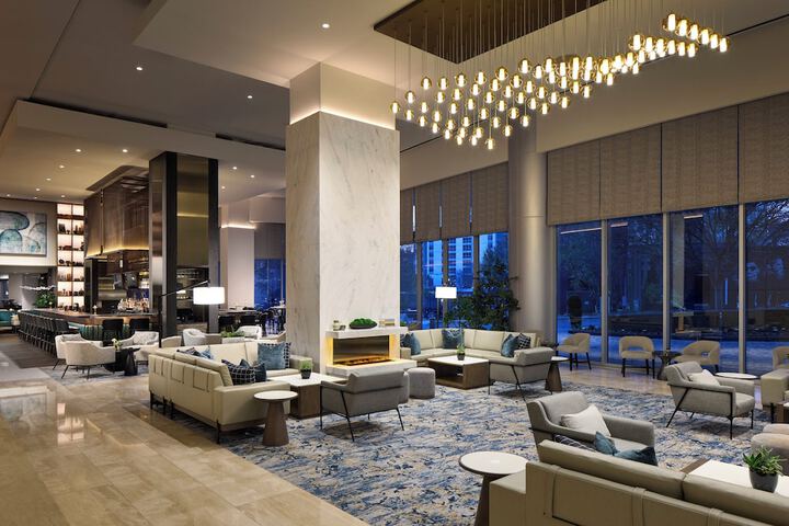 Lobby lounge
