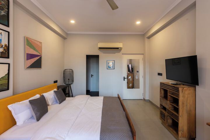 Room 8 of 26