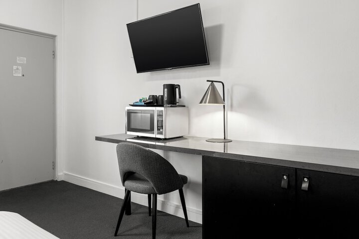 Room 21 of 46