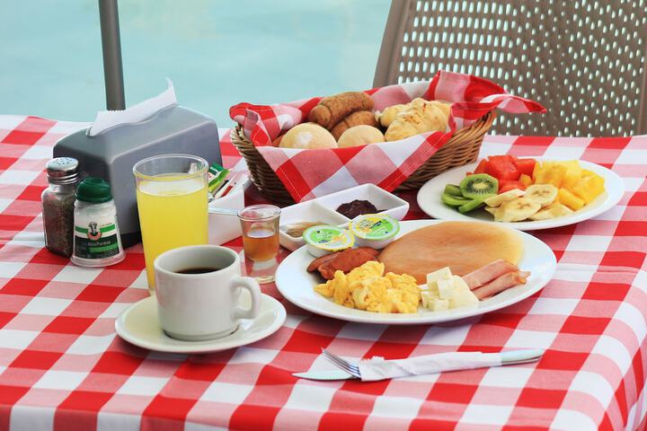 Breakfast buffet