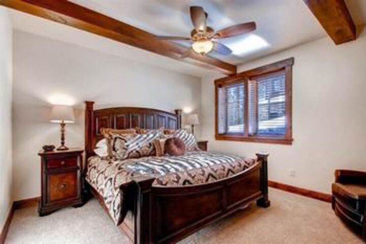 Room 15 of 42