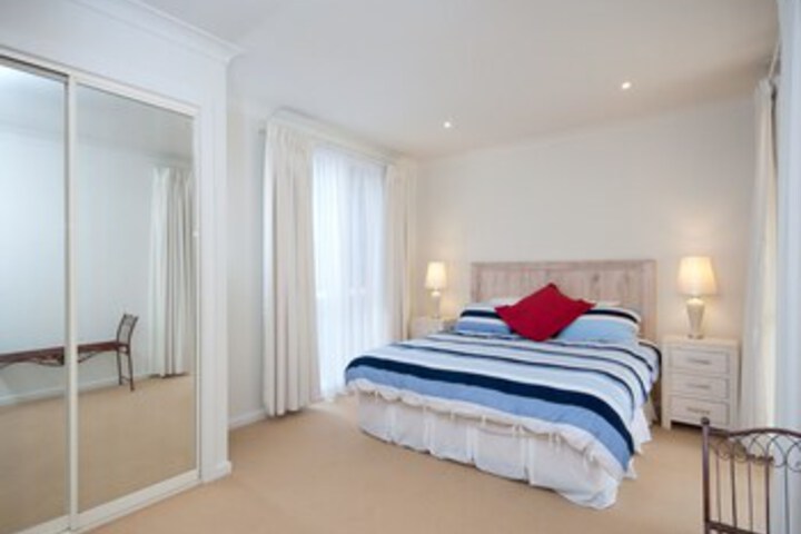 Room 12 of 23