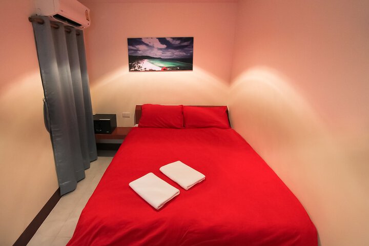 Room 6 of 31