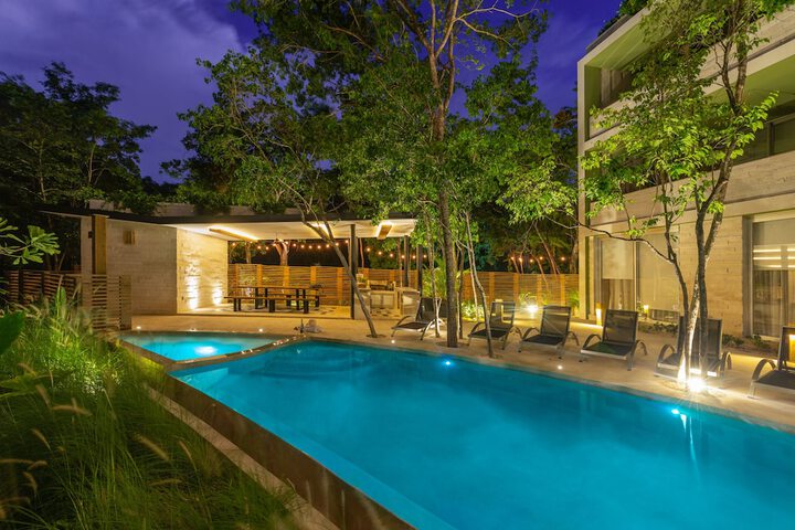 Pool 11 of 20