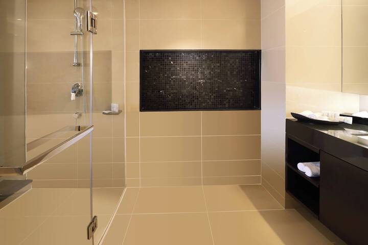 Room 65 of 297