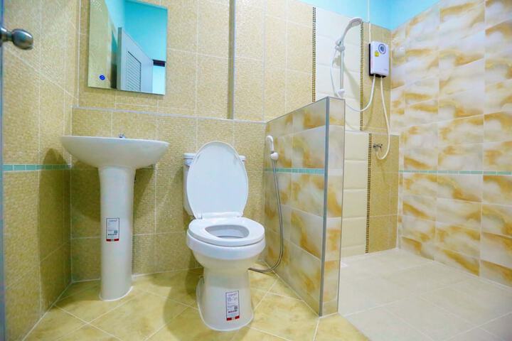 Room 15 of 25