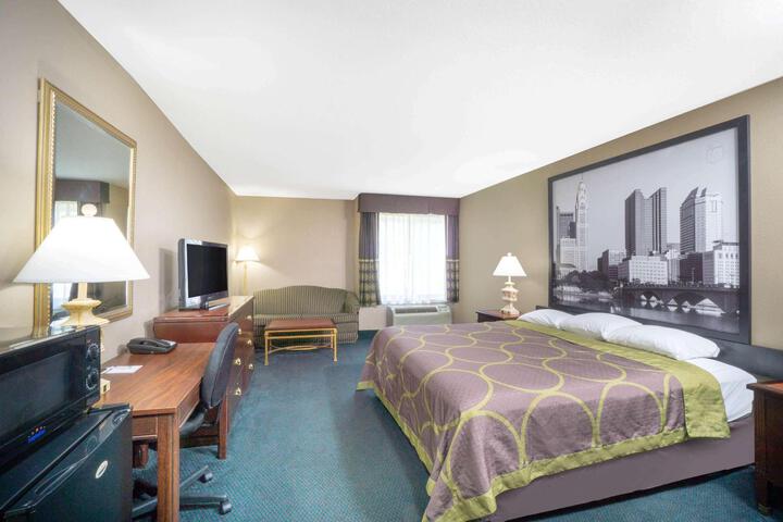 1 King Bed (3 of 3)