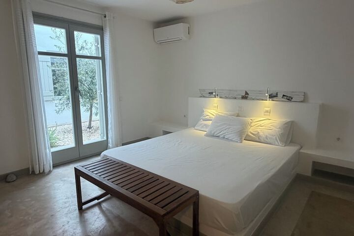 Room 46 of 103