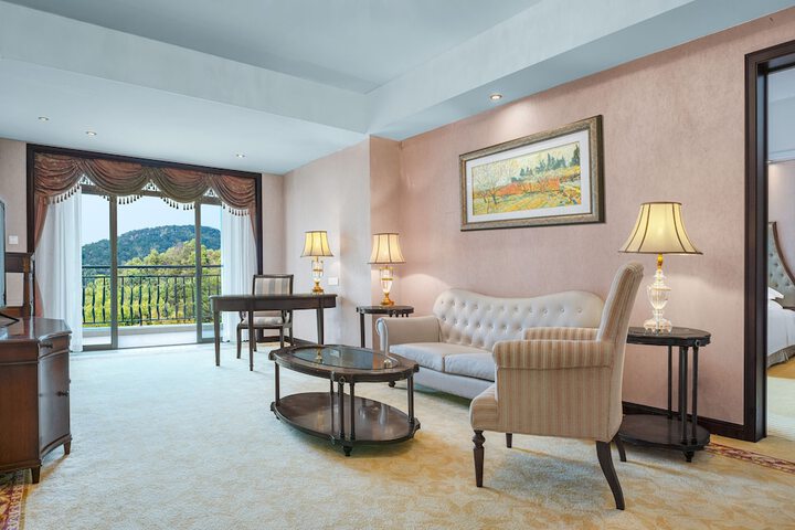 Room 15 of 29