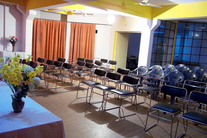 Room 8 of 17