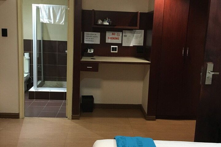 Room 9 of 27