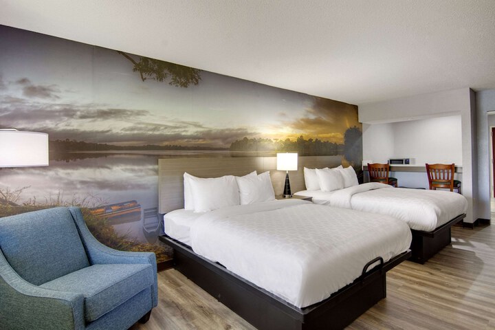 2 Queen Beds (8 of 37)