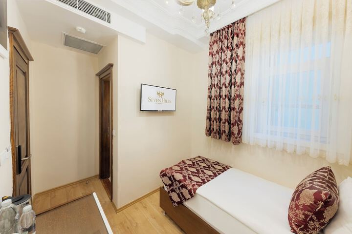 Room 49 of 87