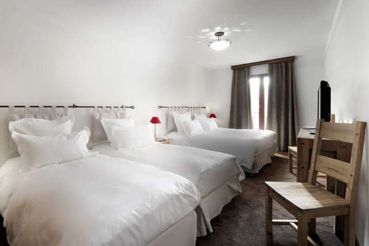 Room 6 of 30