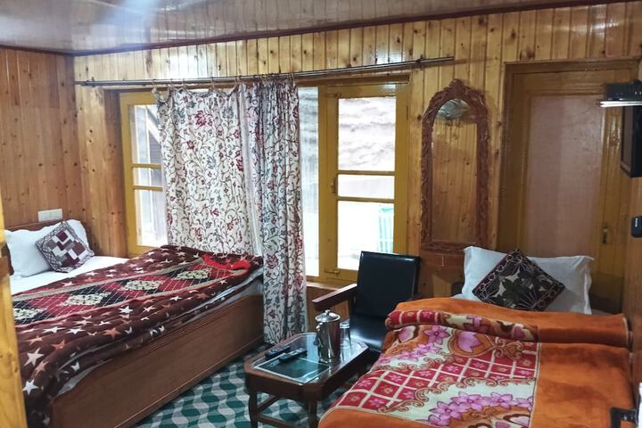 Room 7 of 23