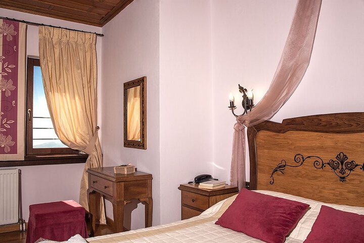 Room 3 of 51