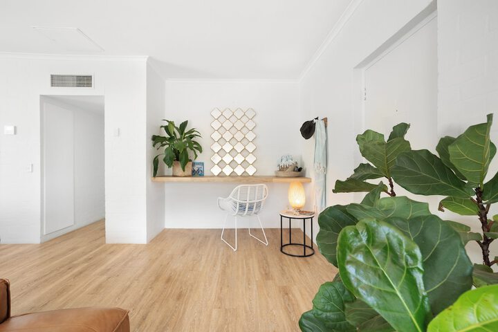 Room 25 of 60