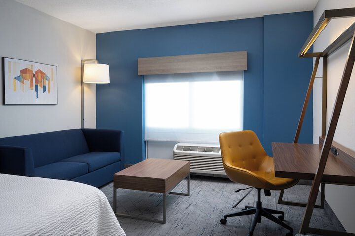 Room 9 of 71
