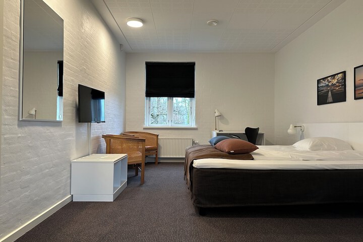 Room 41 of 79