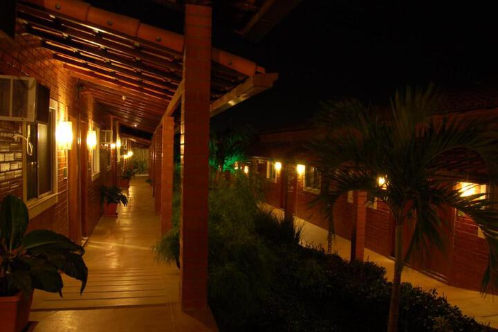 Hotel Exterior 3 of 23