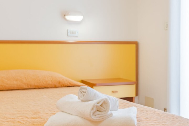 Room 10 of 70