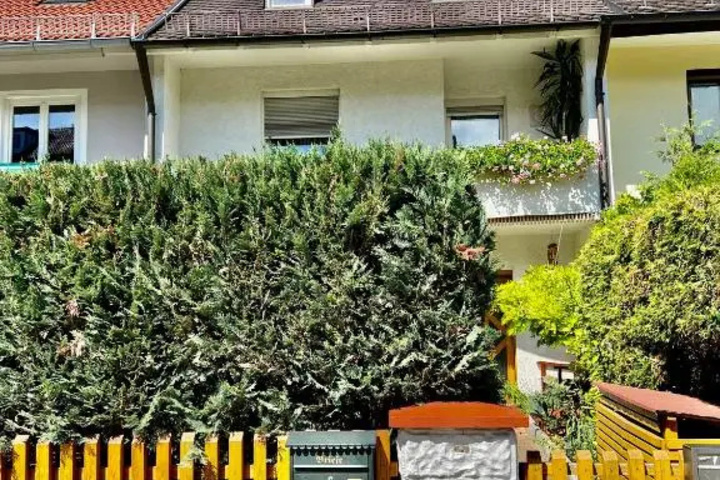 Exterior of Studio München nahe Olympiapark