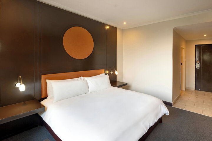 Room 17 of 128