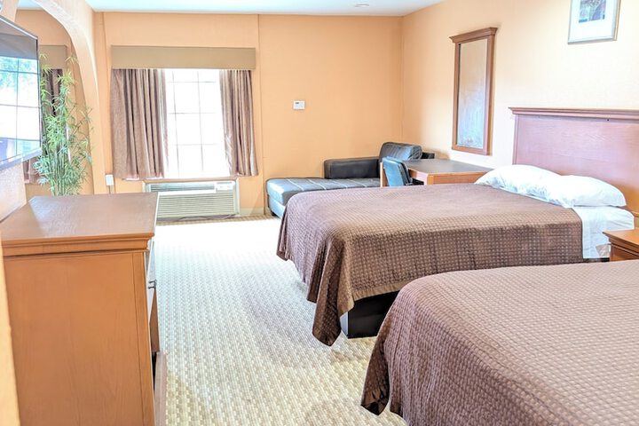 Room 12 of 22