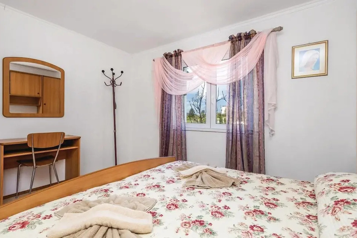 Beautiful Home in Kampor With Wifi and 1 Bedrooms