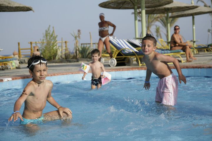Pool 13 of 29