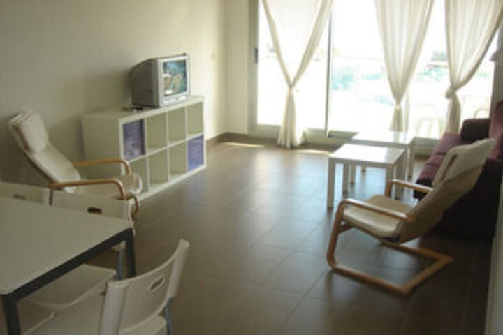 Room 13 of 18