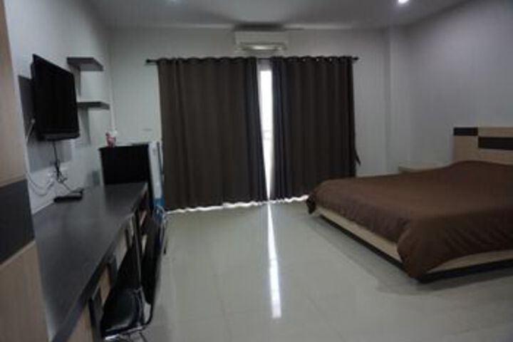 Room 10 of 31