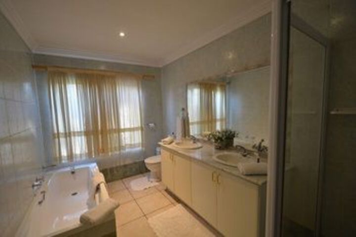 Room 2 of 35