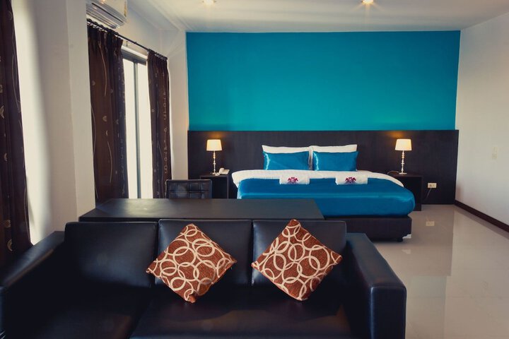 Room 15 of 51