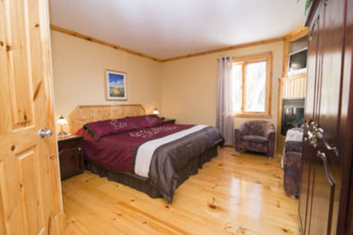 Room 28 of 49