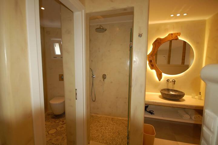 Room 34 of 53