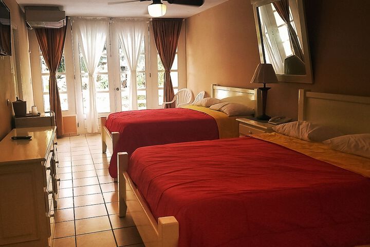 Room 9 of 37