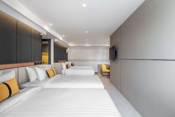Room 18 of 59
