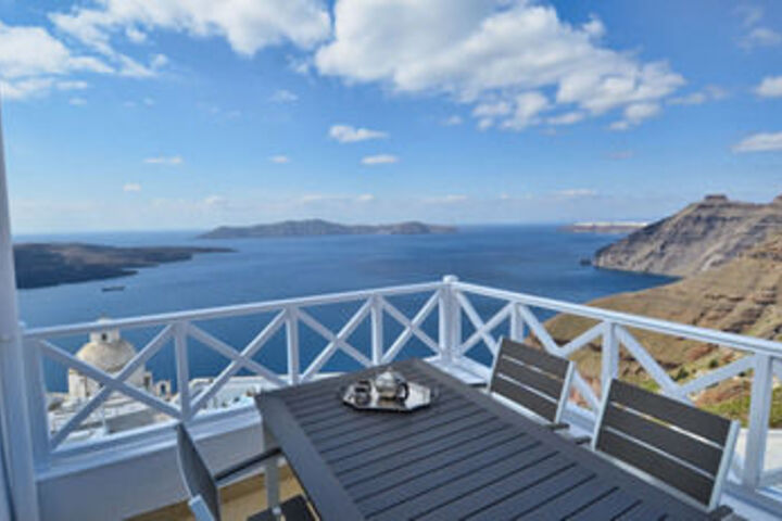 Fira Blue House