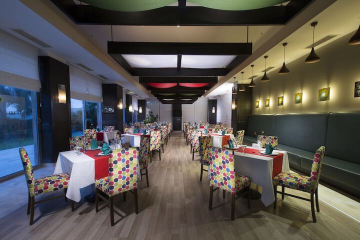 Dining 98 of 164