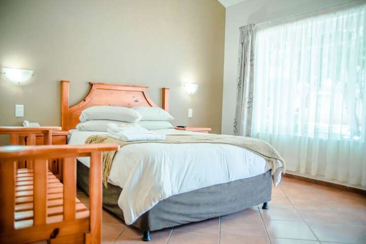 Room 3 of 40