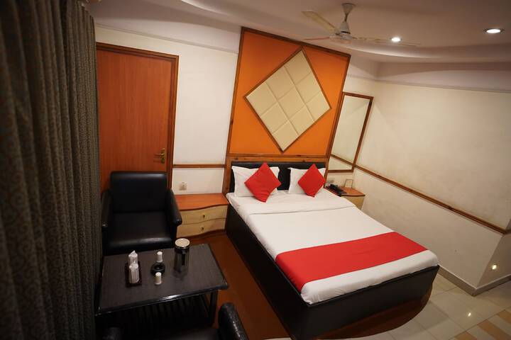 Room 10 of 44