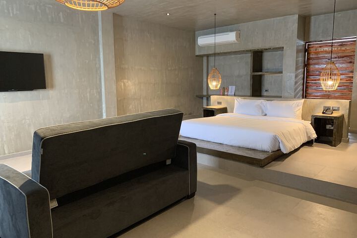 Room 15 of 66