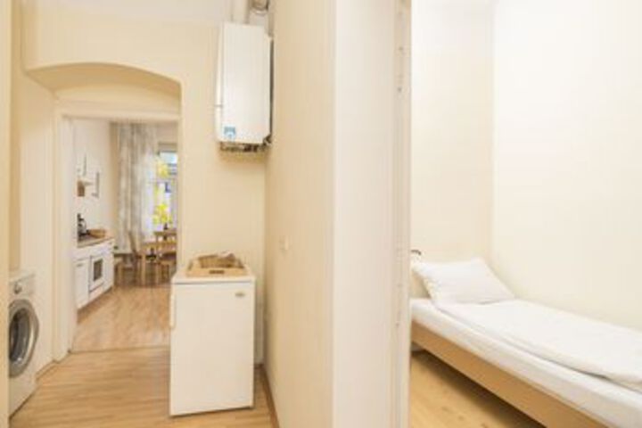 Room 107 of 122