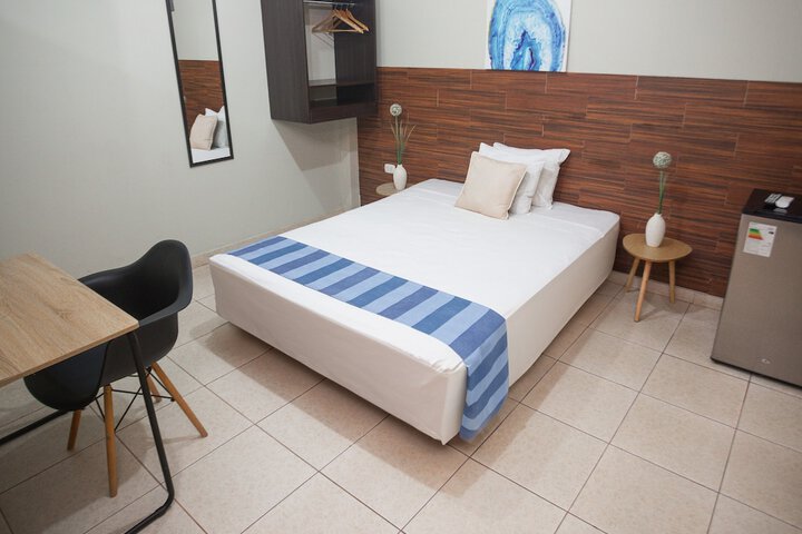 Room 15 of 28