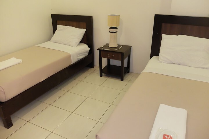 Room 9 of 82