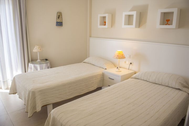 Room 6 of 53