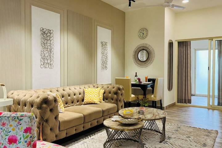 Room 6 of 14